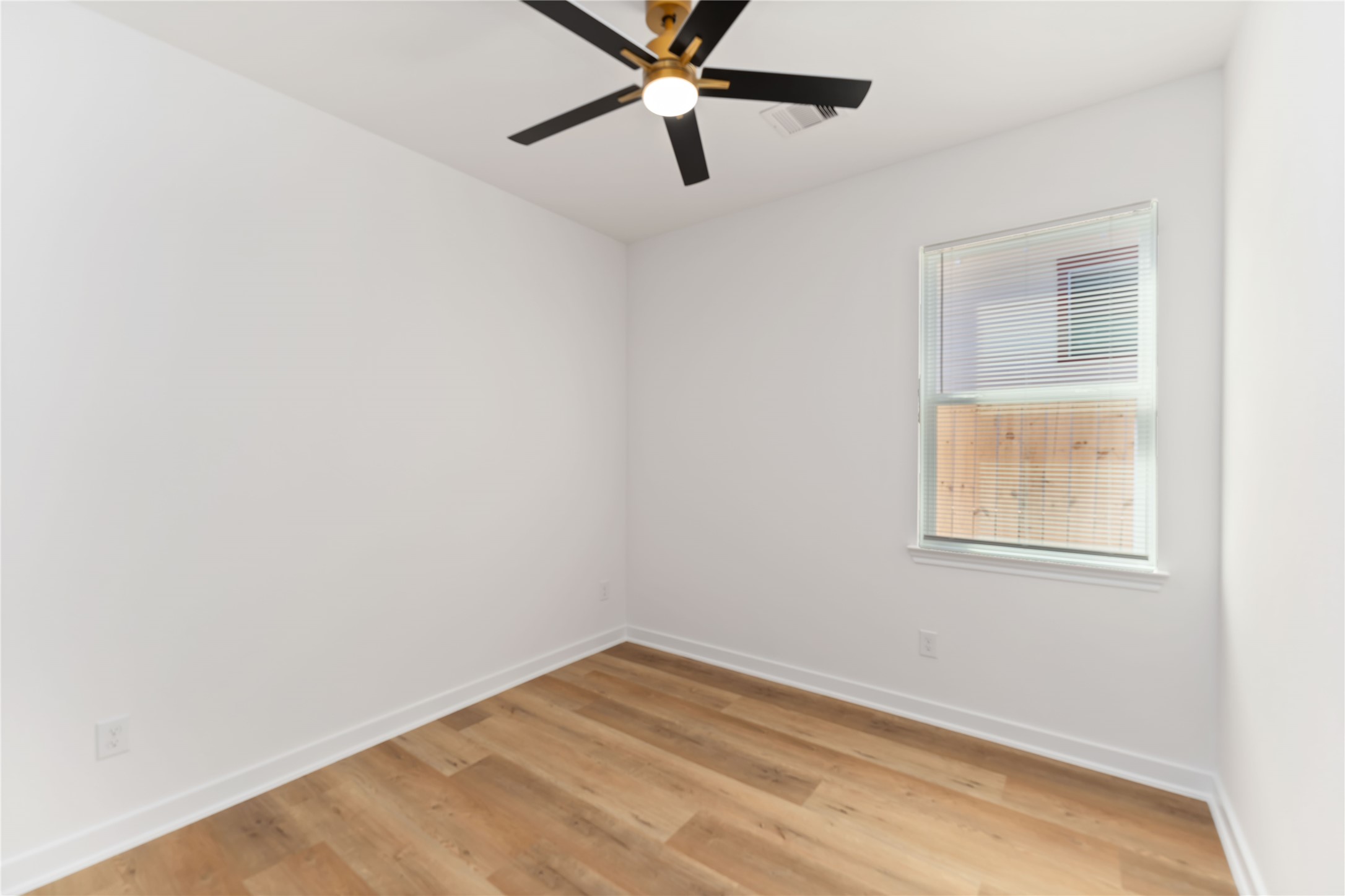 7809 Queen Street, Unit A/B Houston, TX 77028 - Photo 12 of 23