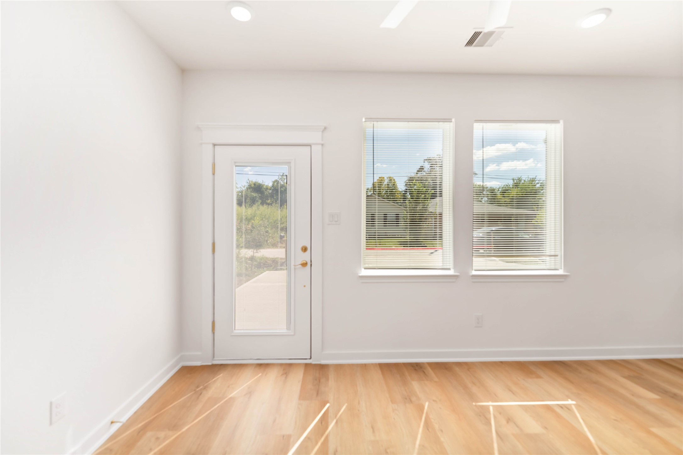 7809 Queen Street, Unit A/B Houston, TX 77028 - Photo 3 of 23