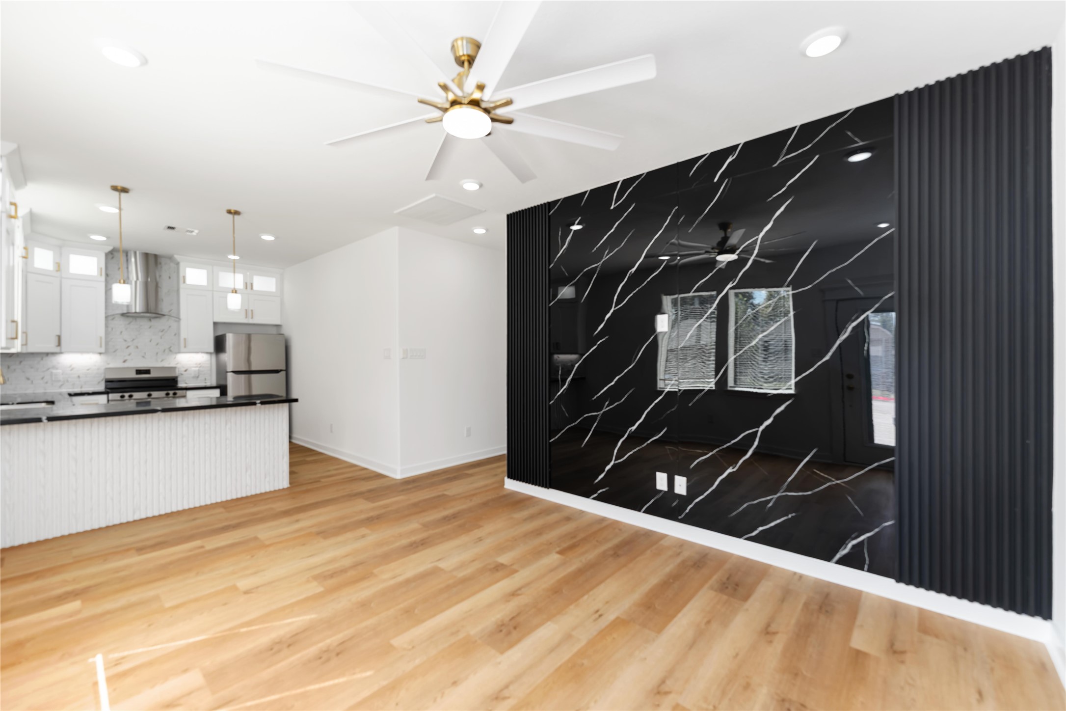 7809 Queen Street, Unit A/B Houston, TX 77028 - Photo 5 of 23