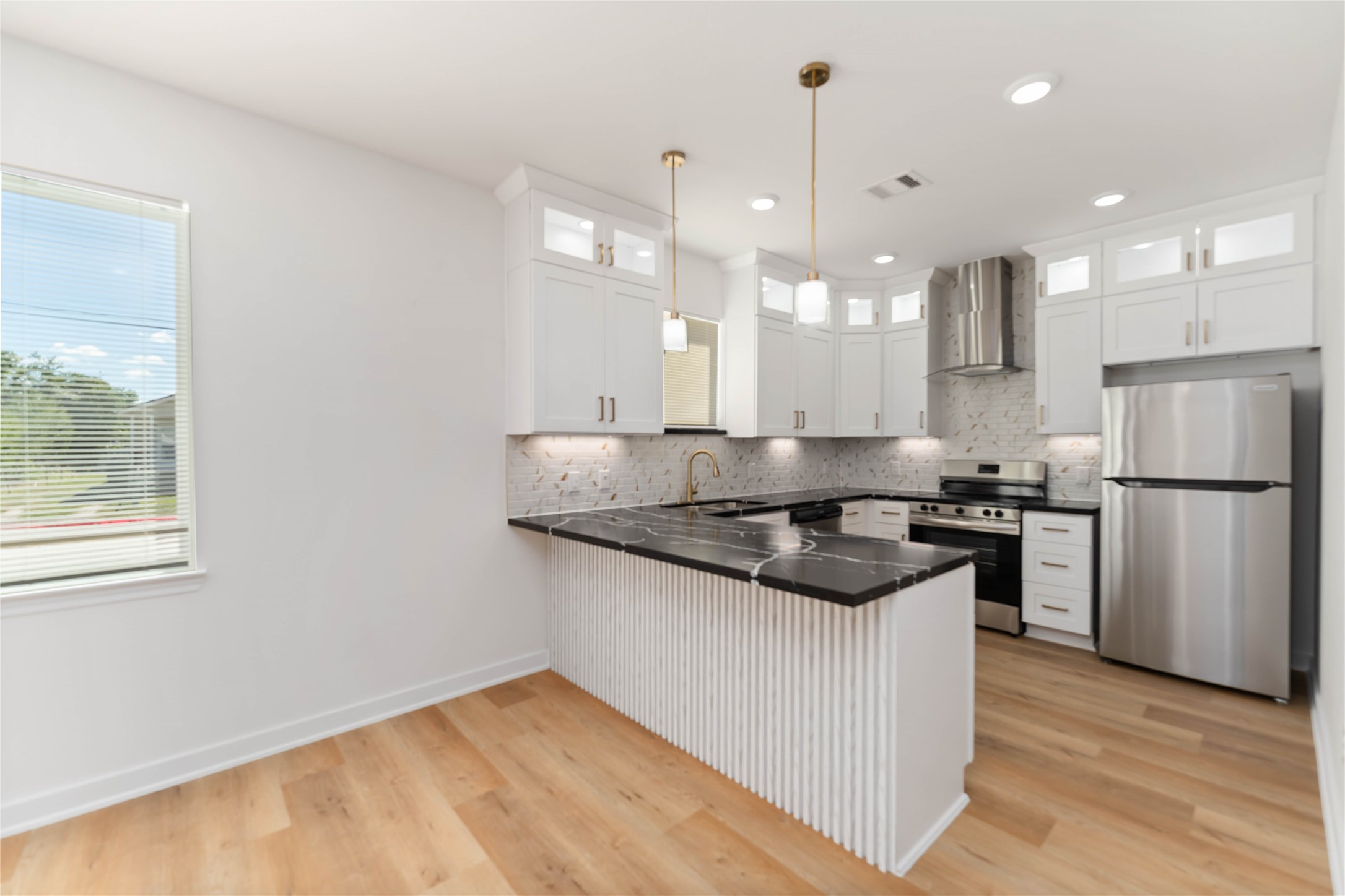 7809 Queen Street, Unit A/B Houston, TX 77028 - Photo 9 of 23