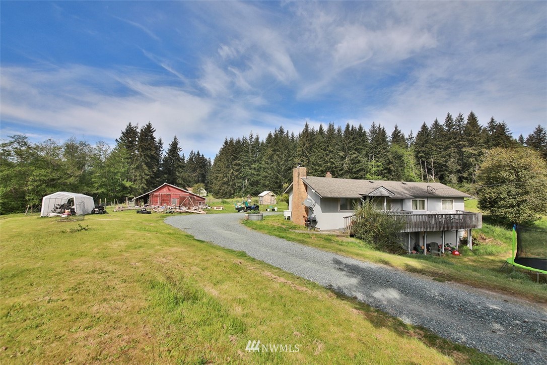 7380 Jewett Road Clinton, WA 98236 - Photo 1 of 34 Gallery Image 1