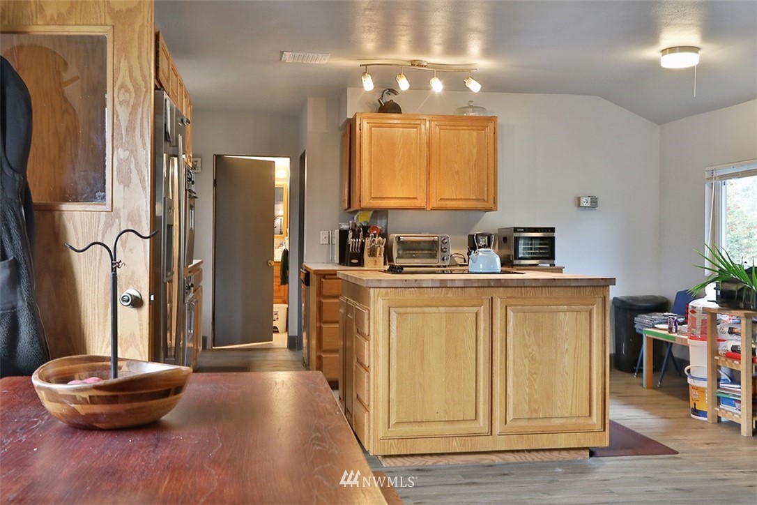7380 Jewett Road Clinton, WA 98236 - Photo 13 of 34 Gallery Image 13