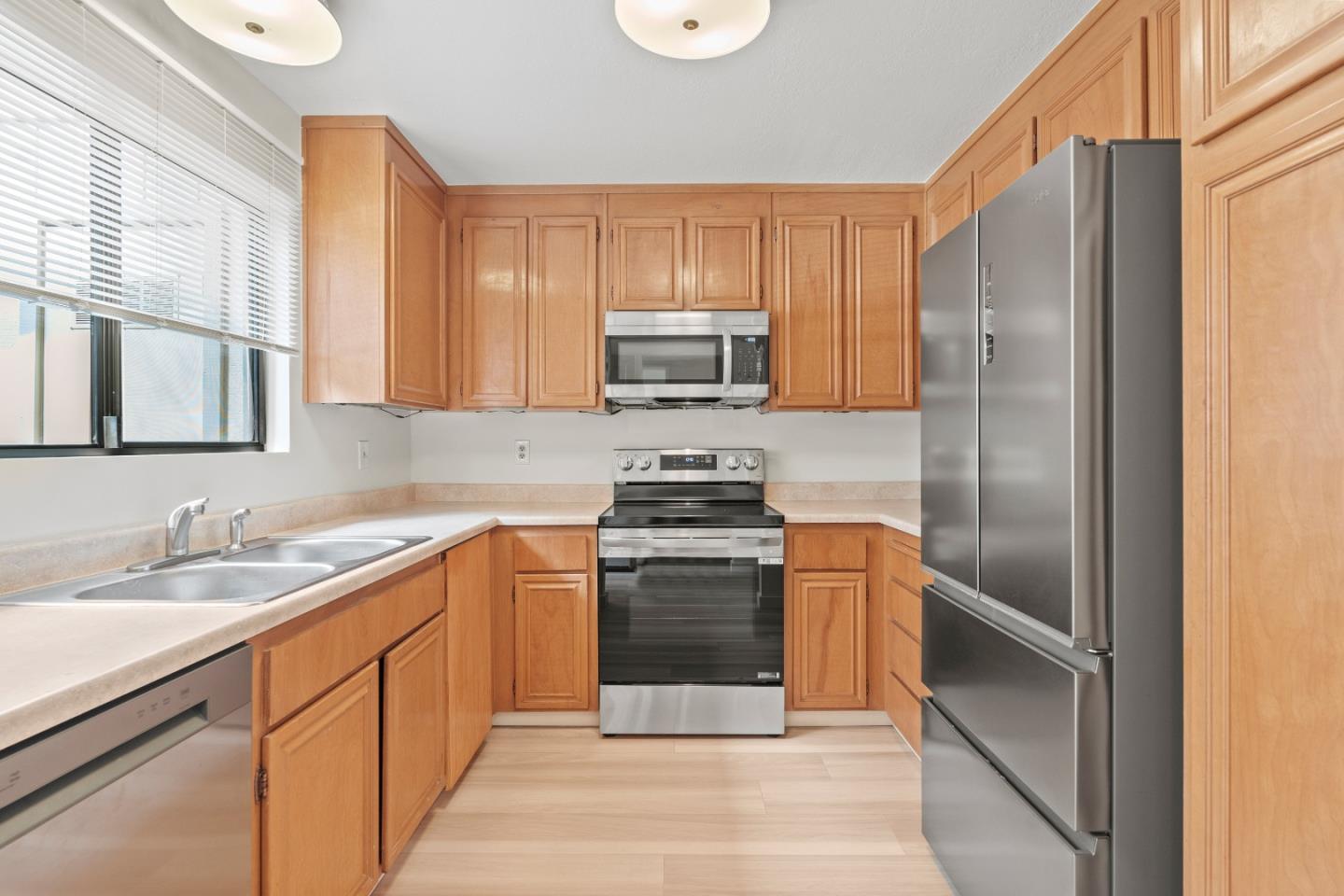 250 Forest Ridge Road, Unit 14 Monterey, CA 93940 - Photo 12 of 35 Gallery Image 12