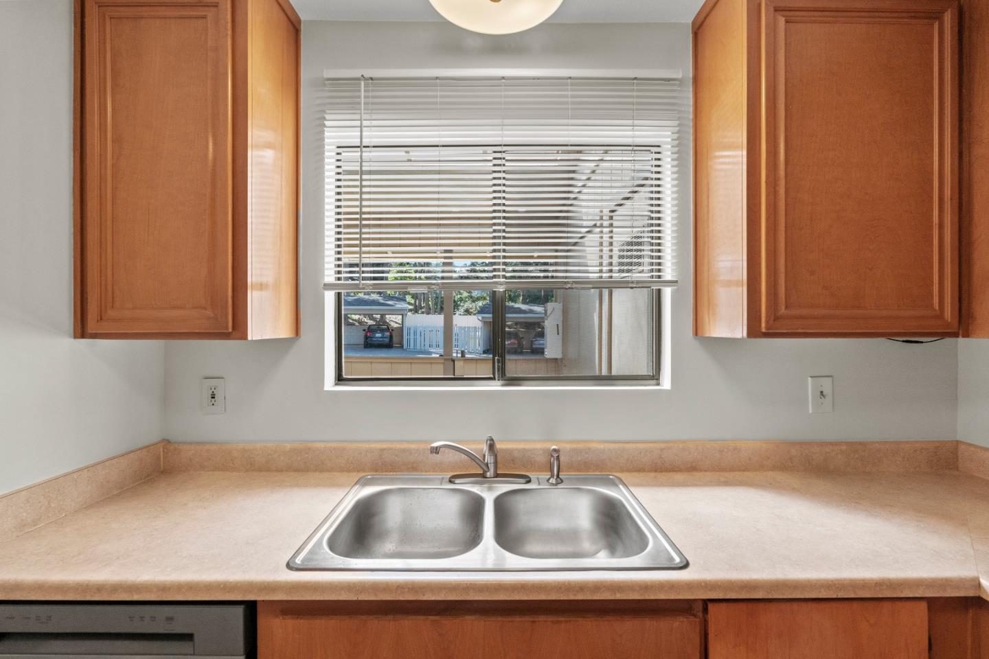250 Forest Ridge Road, Unit 14 Monterey, CA 93940 - Photo 13 of 35 Gallery Image 13