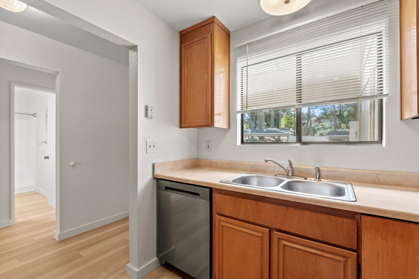 250 Forest Ridge Road, Unit 14 Monterey, CA 93940 - Photo 18 of 35 Gallery Image 18