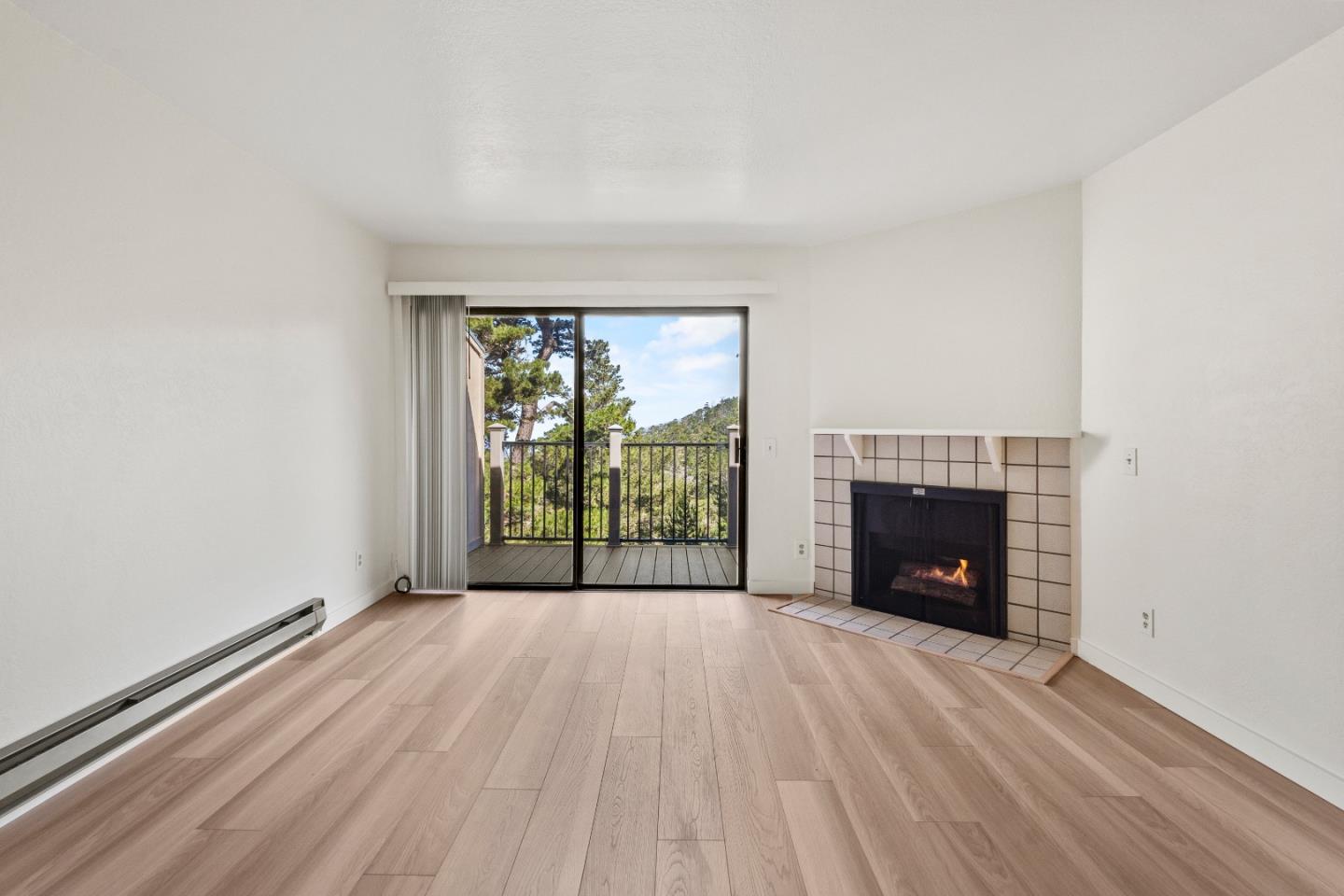 250 Forest Ridge Road, Unit 14 Monterey, CA 93940 - Photo 4 of 35 Gallery Image 4