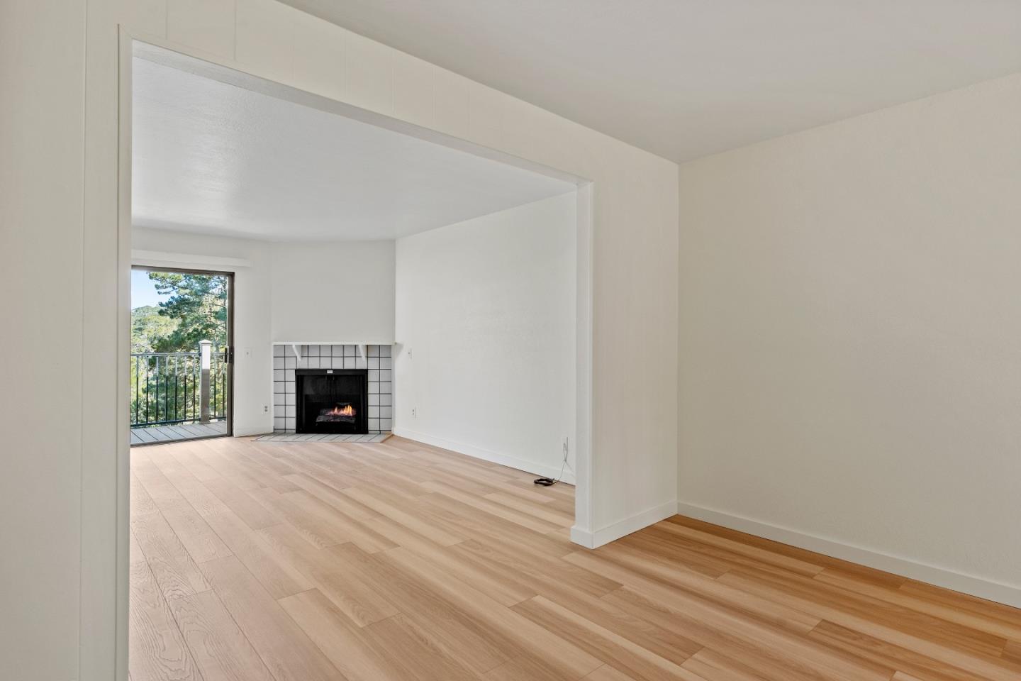 250 Forest Ridge Road, Unit 14 Monterey, CA 93940 - Photo 7 of 35 Gallery Image 7