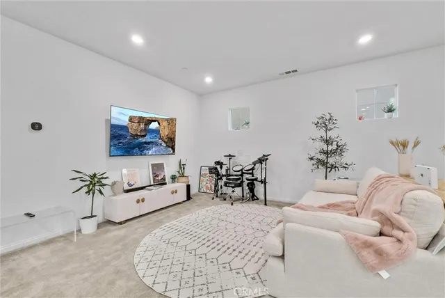 $679,000 | 16054 Holstein Street, Chino, CA 91708