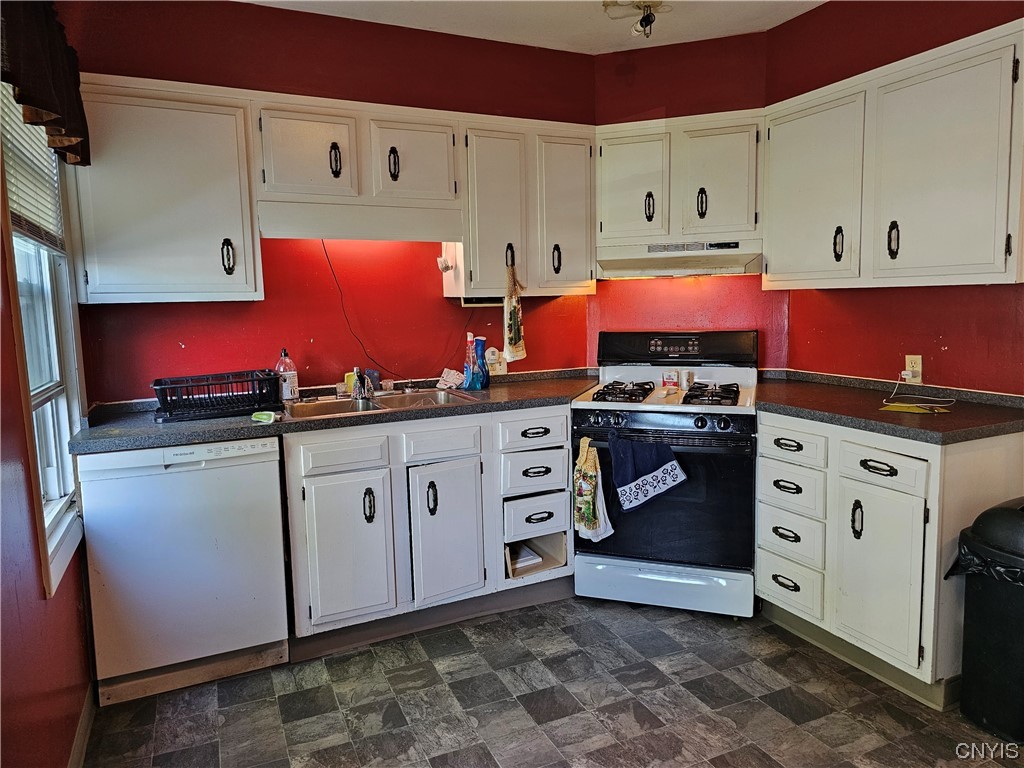 605 Buckley Road Salina, NY 13088 - Photo 11 of 33