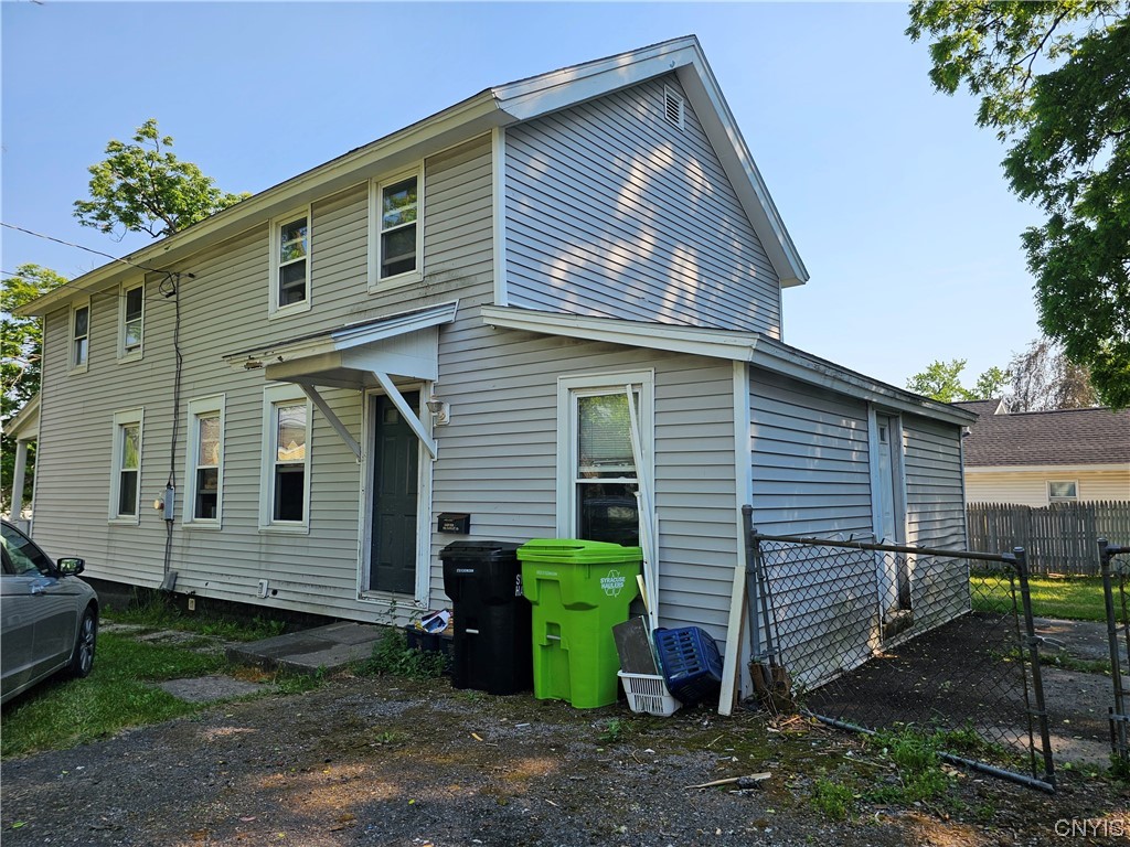 605 Buckley Road Salina, NY 13088 - Photo 3 of 33