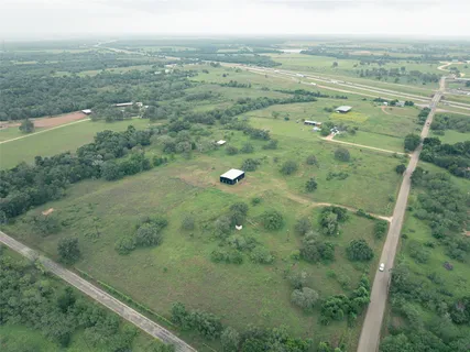 $395,000 | 1473 Highsmith Road, Luling, TX 78648