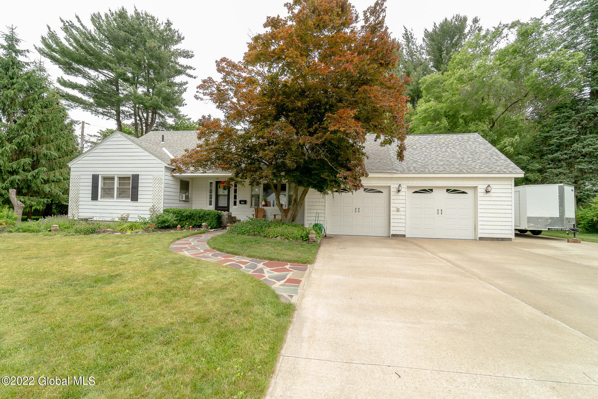845 Londonderry Road Schenectady, NY 12309 - Photo 1 of 30 004-845-Londonderry-Rd