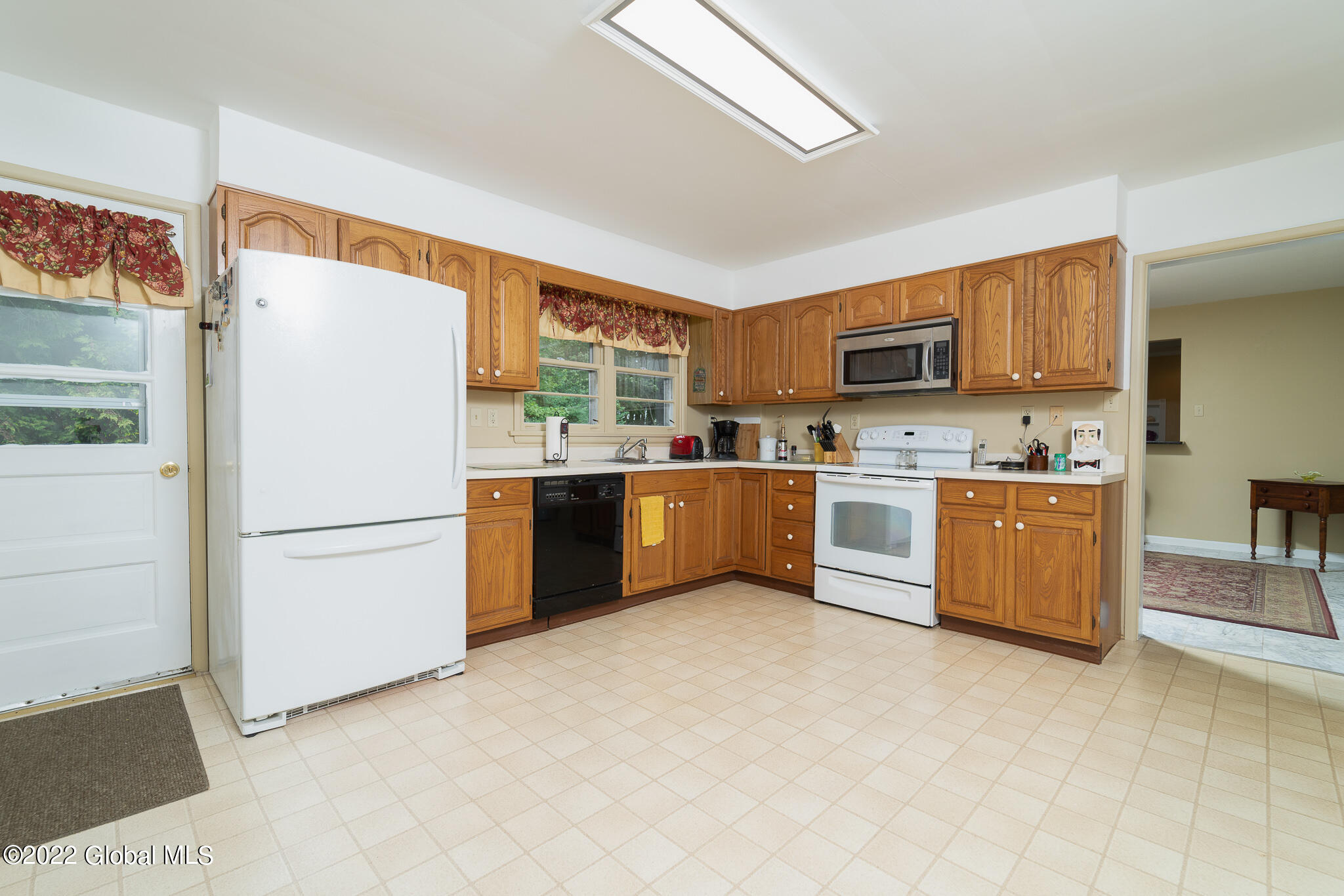845 Londonderry Road Schenectady, NY 12309 - Photo 12 of 30 041-845-Londonderry-Rd