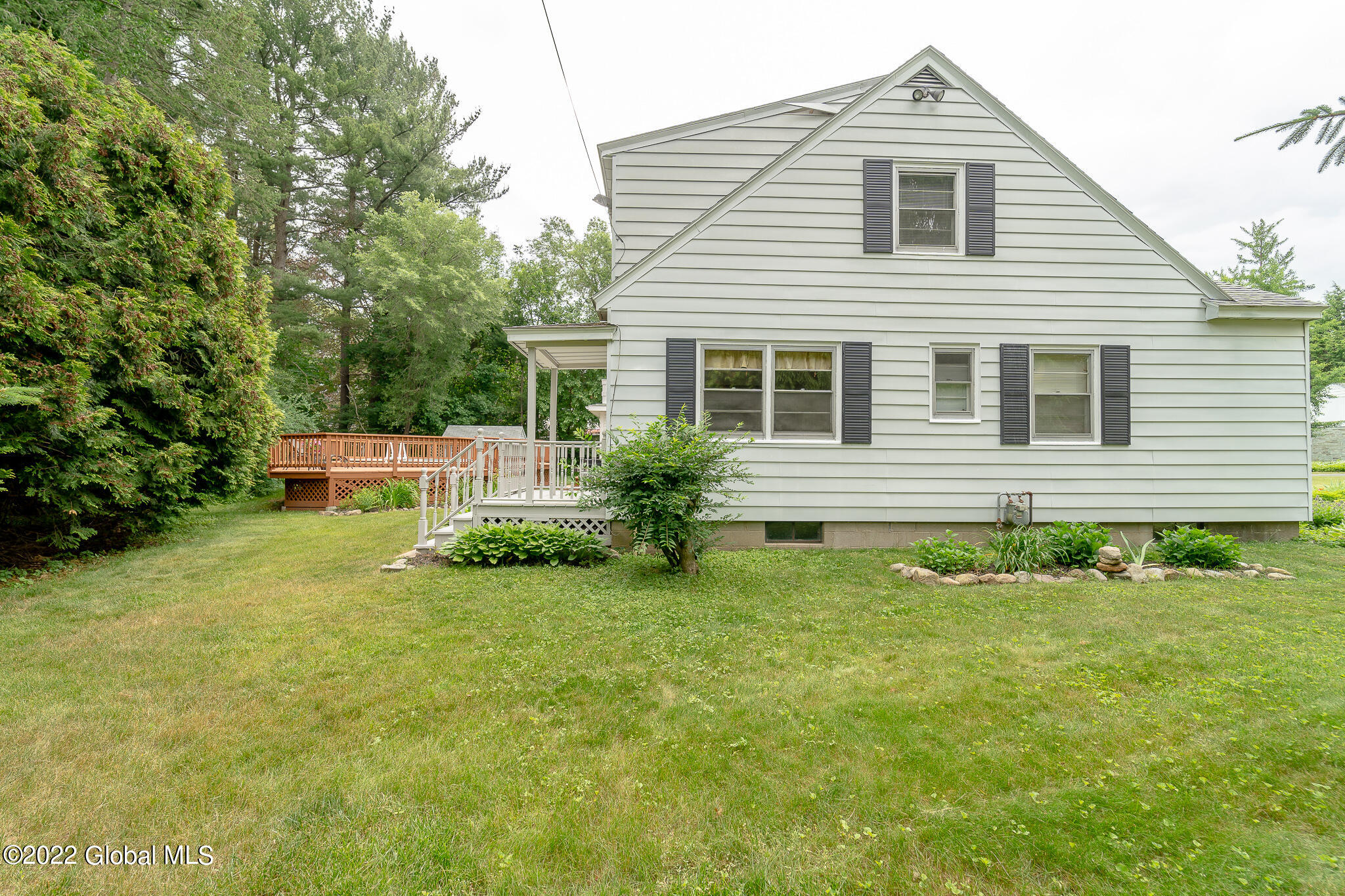 845 Londonderry Road Schenectady, NY 12309 - Photo 2 of 30 009-845-Londonderry-Rd