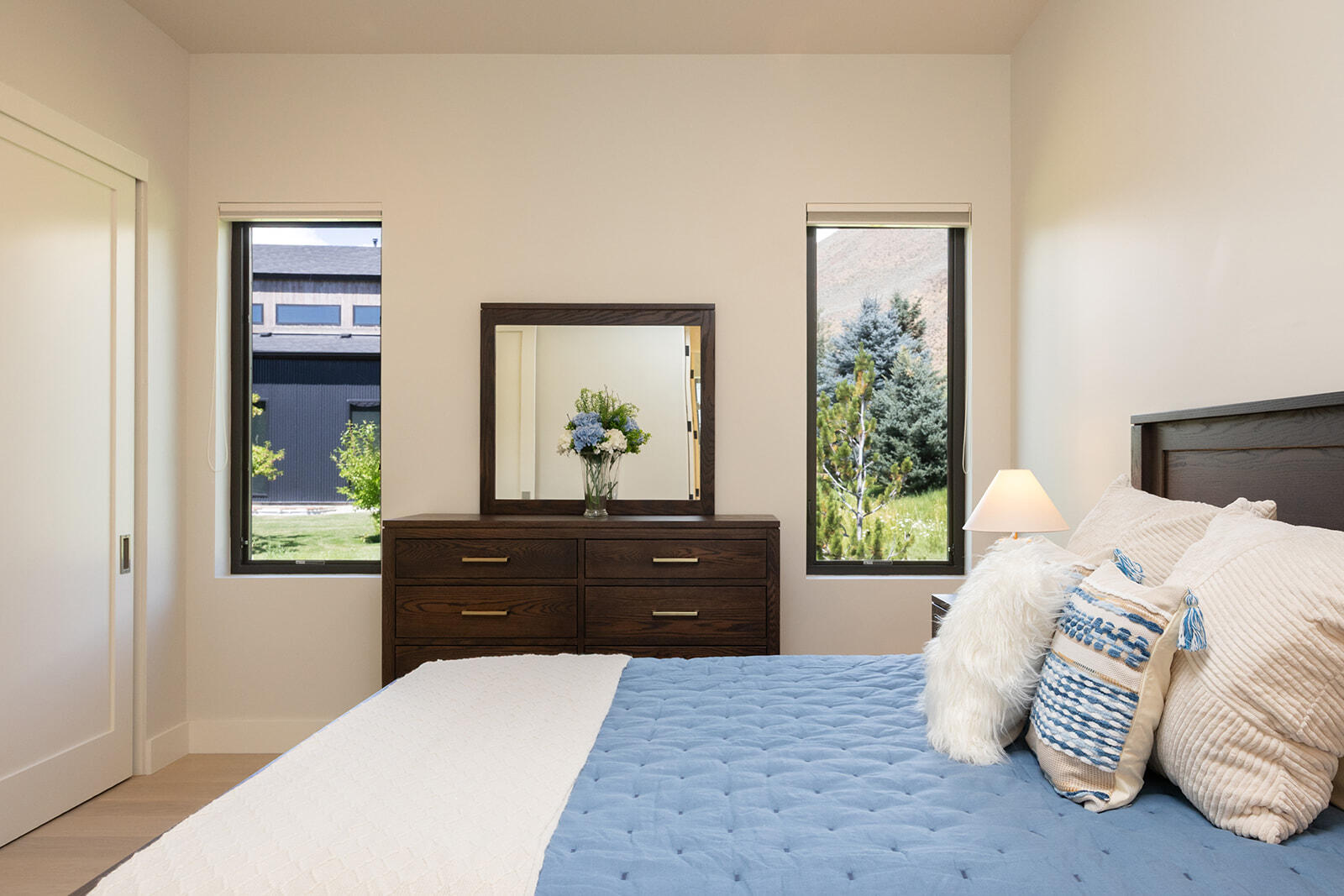 27 Streamside Drive Blaine County, ID 83333 - Photo 25 of 41 Cozy Guest Bedroom 1