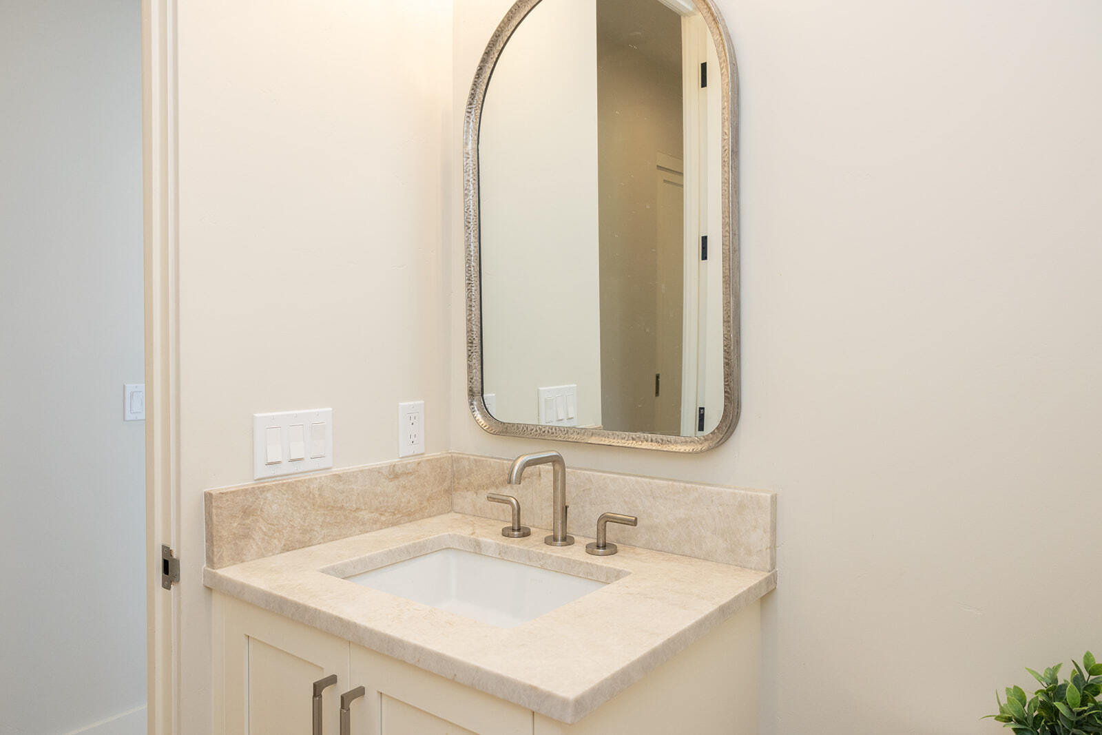 27 Streamside Drive Blaine County, ID 83333 - Photo 30 of 41 Powder Room