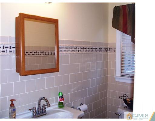 17 Hansen Road Old Bridge, NJ 08857 - Photo 18 of 21 a bathroom with a shower