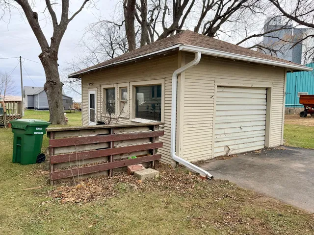 $79,000 | 33 Main Street, Round Lake, MN 56167