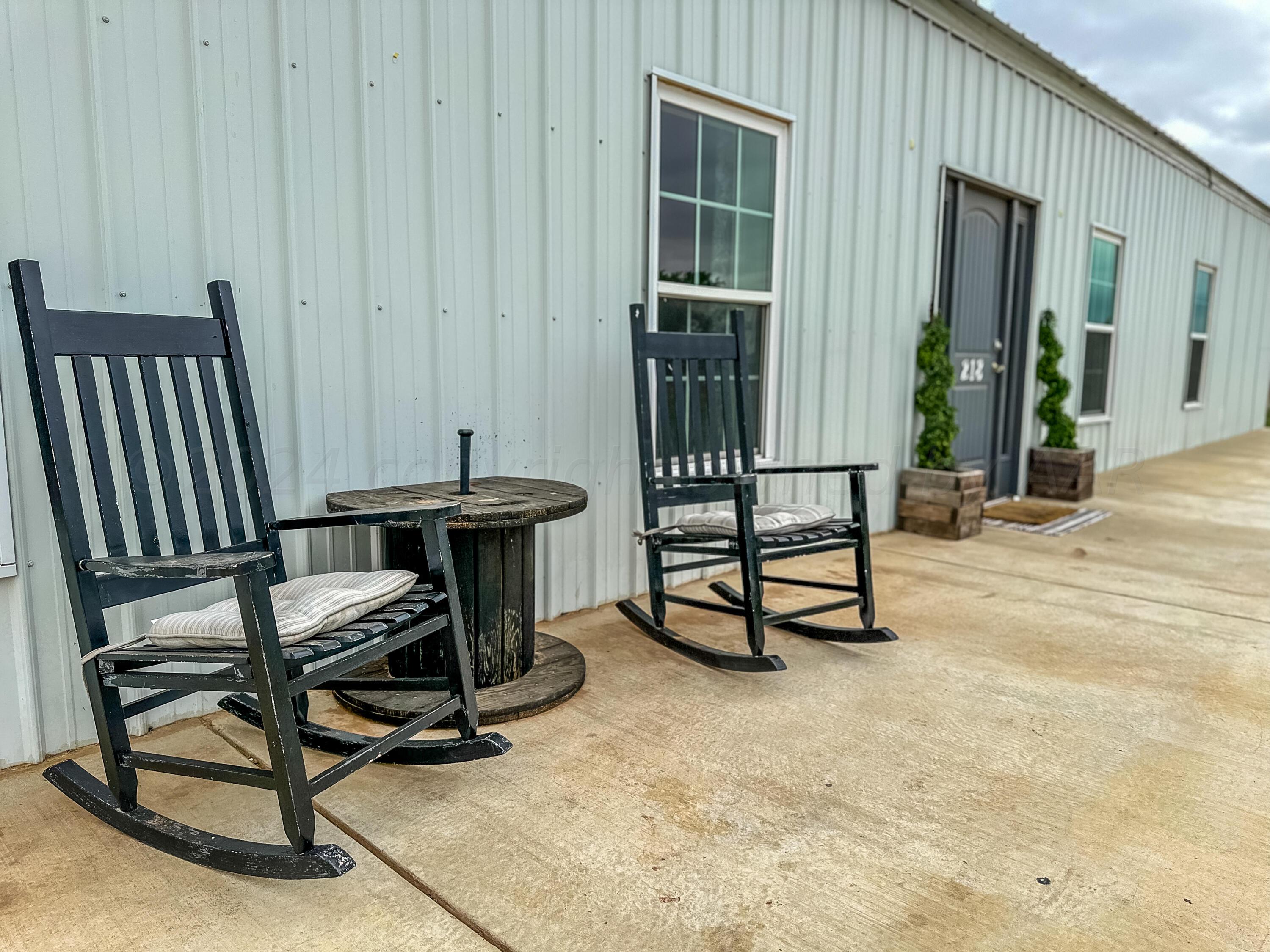 218 Charlya Drive Fritch, TX 79036 - Photo 4 of 34 IMG_2177_jpg