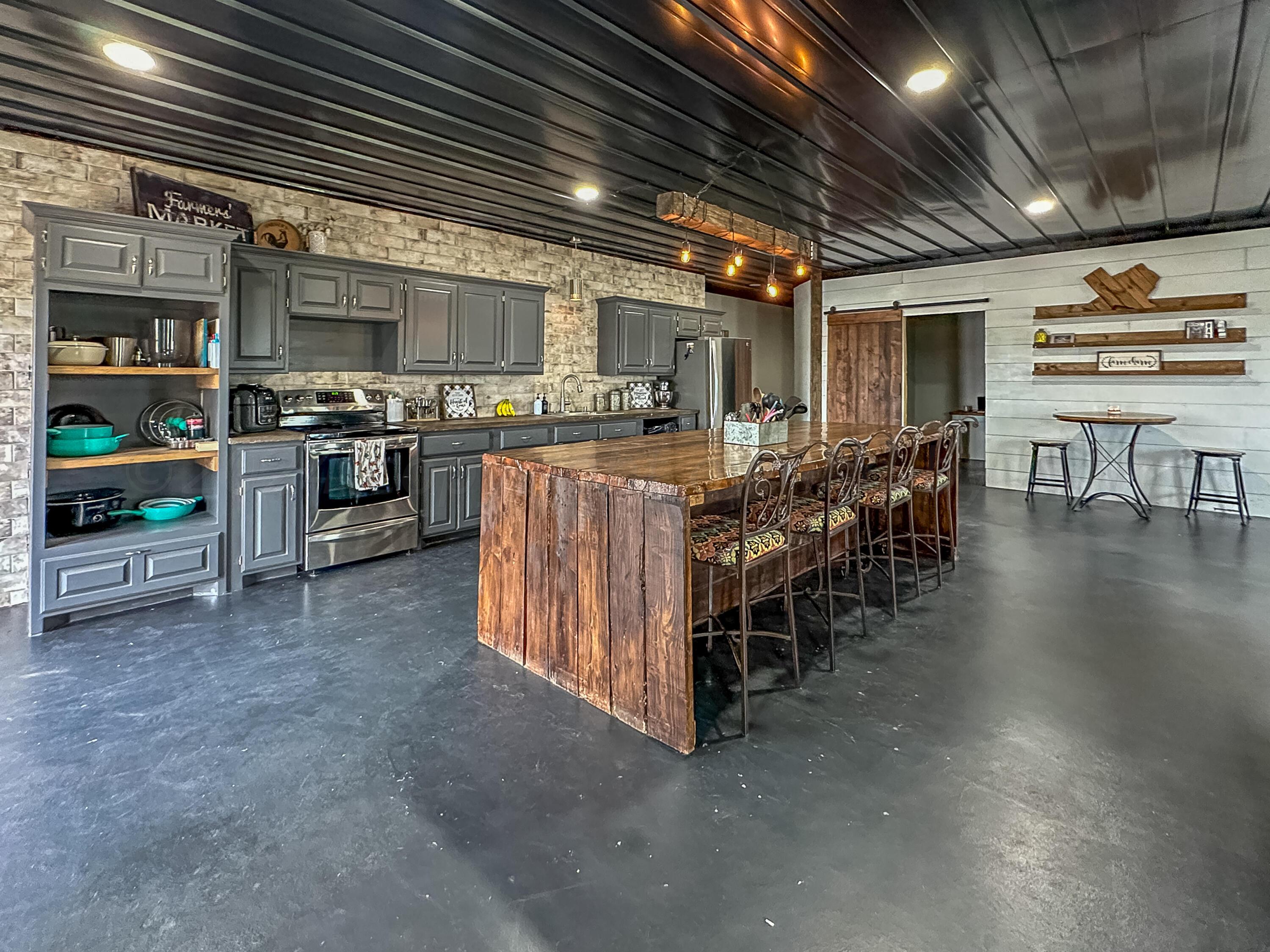 218 Charlya Drive Fritch, TX 79036 - Photo 10 of 34 IMG_2150