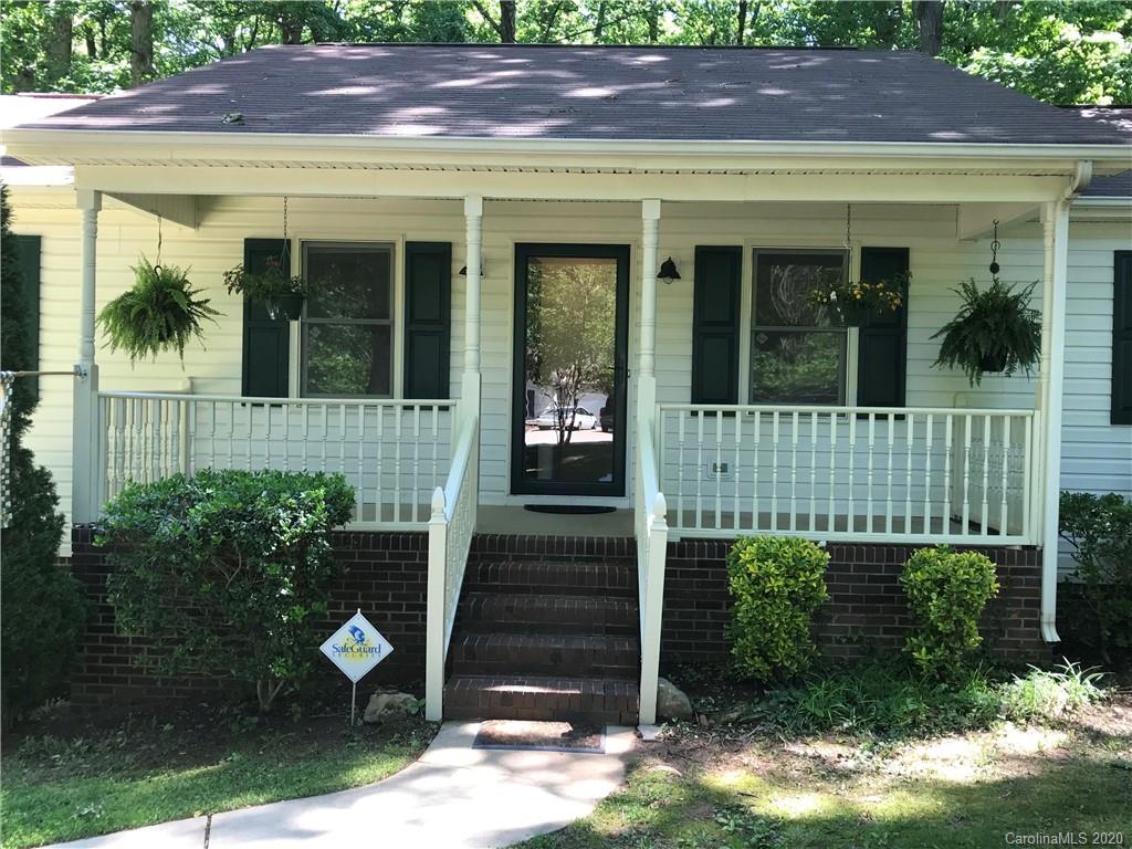 2738 Beechwood Road Denver, NC 28037 - Photo 2 of 26 Gallery Image 2