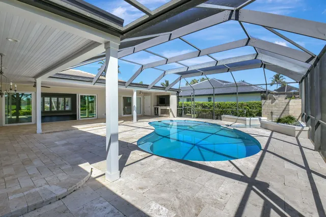 a view of outdoor space yard and front view of a house
