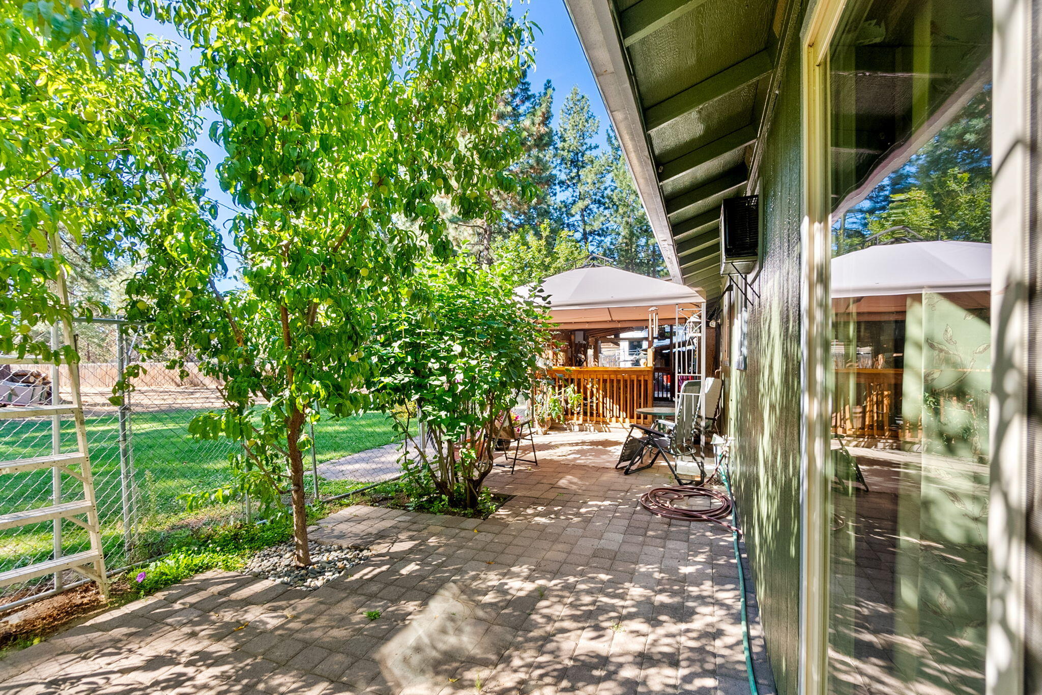 19275 Cherokee Road Bend, OR 97702 - Photo 39 of 47 39-web-or-mls-Riley Visuals-39