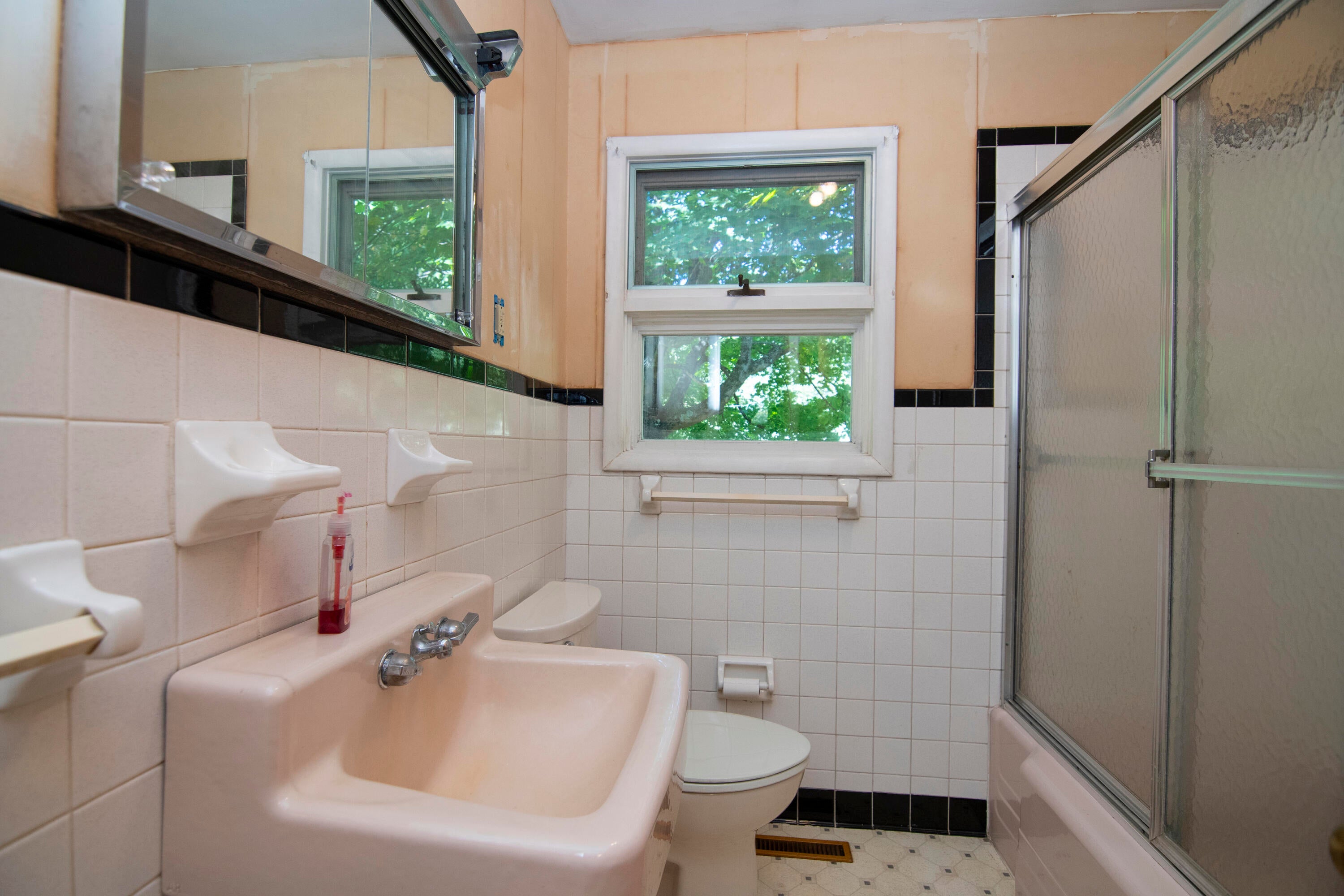 155 Dickson Road Caldwell, WV 24925 - Photo 31 of 78 Gallery Image 31