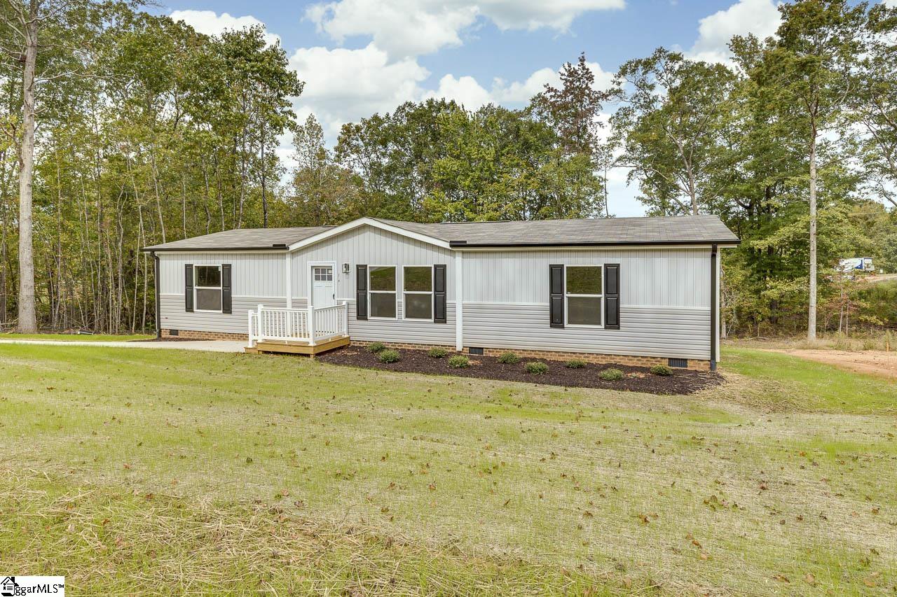318 Bulman Road Roebuck, SC 29376 - Photo 2 of 38