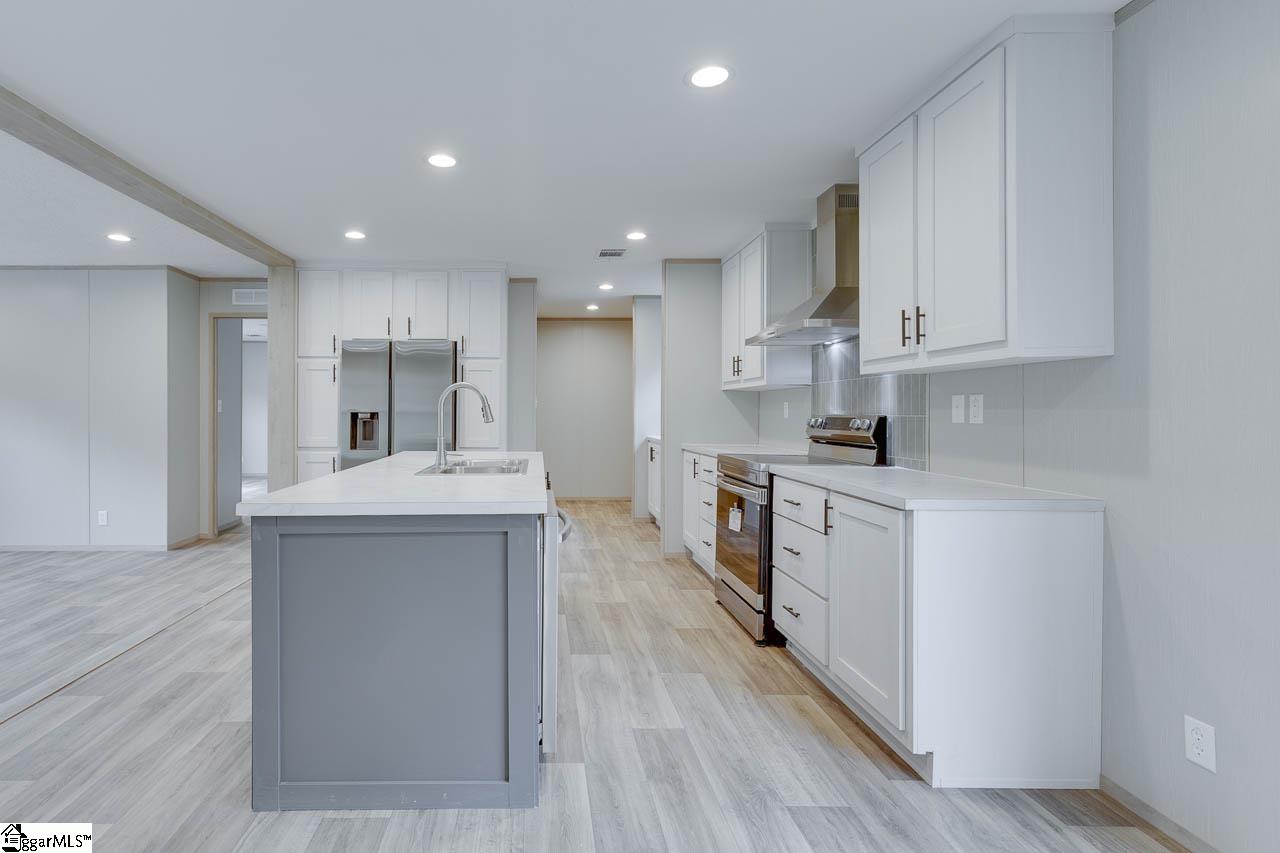 318 Bulman Road Roebuck, SC 29376 - Photo 10 of 38