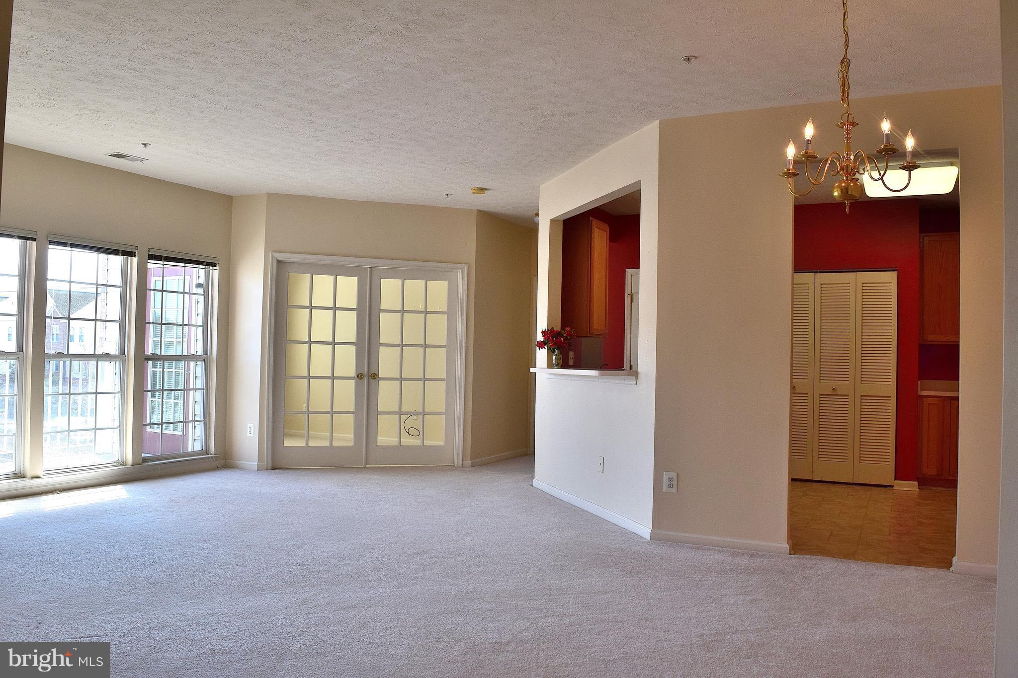 5222 Glenthorne Court, Unit 5222 Baltimore, MD 21237 - Photo 20 of 28 Living Room