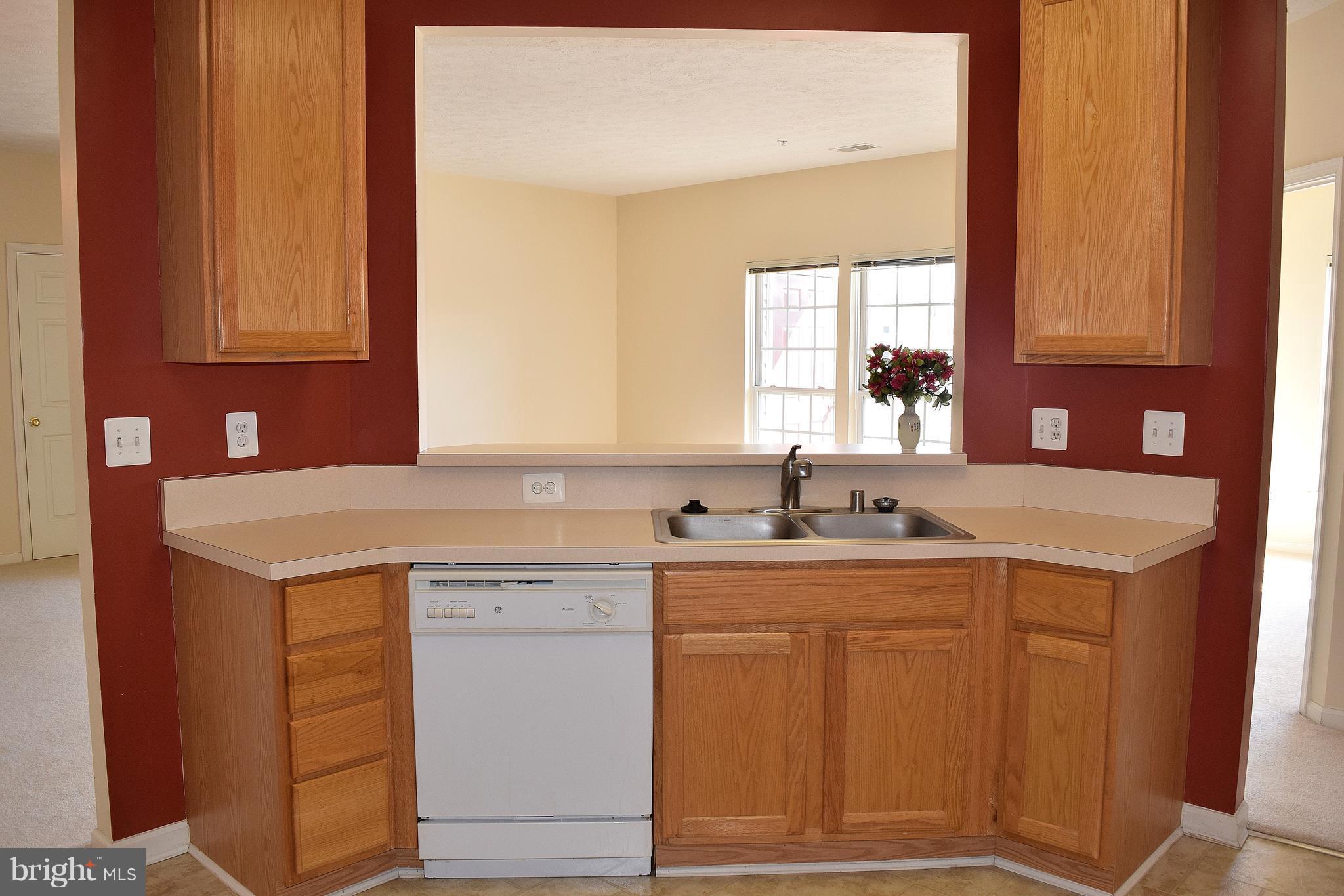 5222 Glenthorne Court, Unit 5222 Baltimore, MD 21237 - Photo 7 of 28 Kitchen