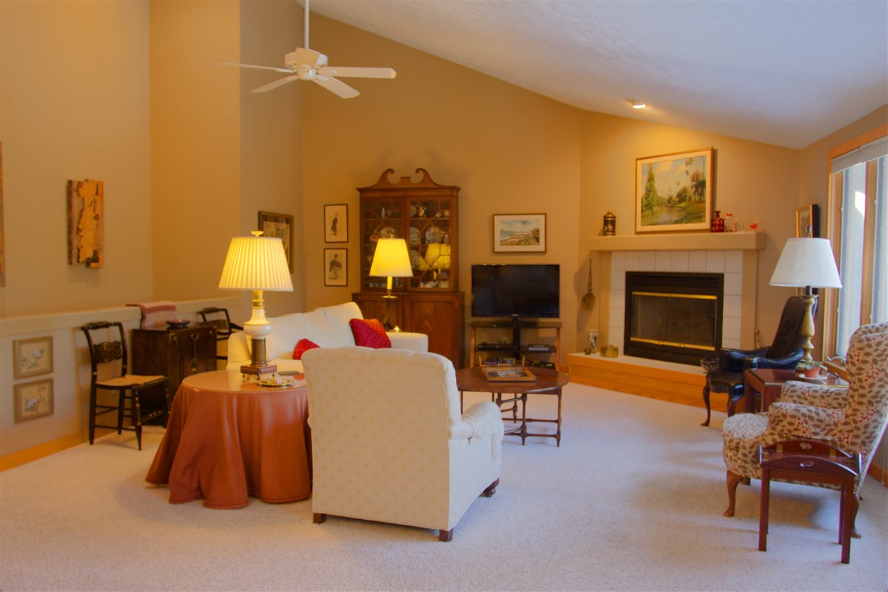 6534 Mission Ridge Traverse City, MI 49686 - Photo 6 of 31 1872274-5.JPG