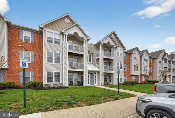$304,999 | 2456 Apple Blossom Lane, Unit 201, Odenton, MD 21113