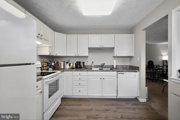 $304,999 | 2456 Apple Blossom Lane, Unit 201, Odenton, MD 21113