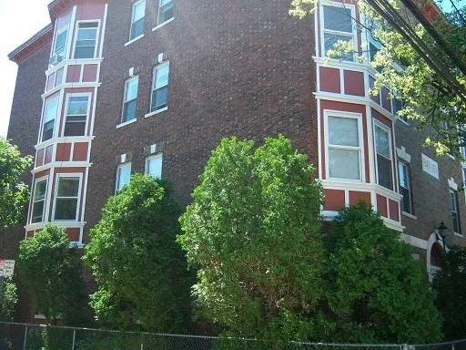 $4,000 | 122 Berkshire Street, Unit 2(1A), Cambridge, MA 02141