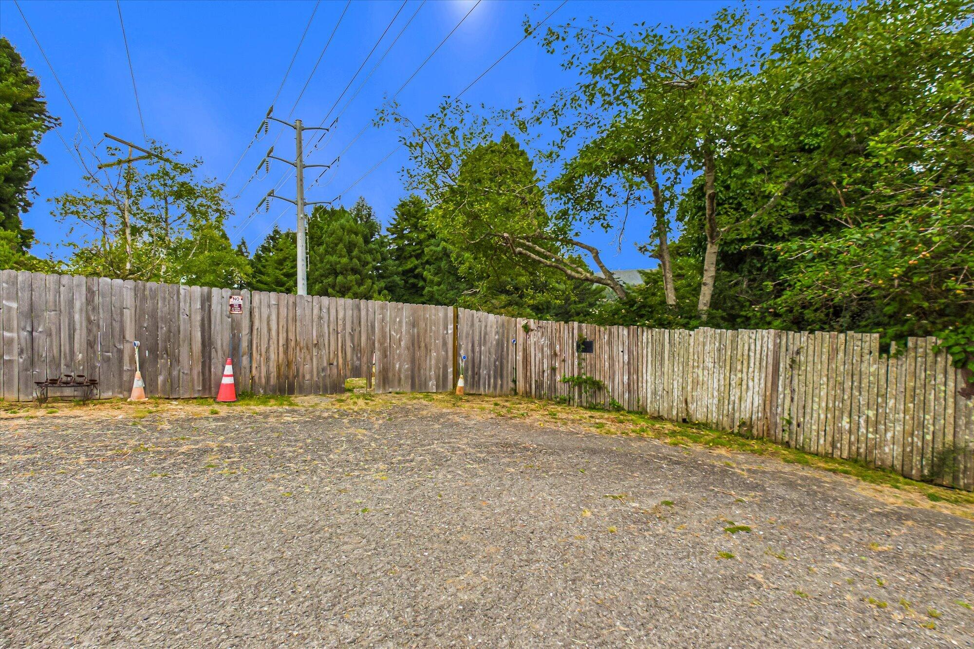420 Hidden Valley Road Eureka, CA 95503 - Photo 10 of 55