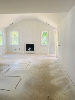 3432 Desinda Drive Murfreesboro, TN 37129 - Photo 6 of 15 an empty room with windows