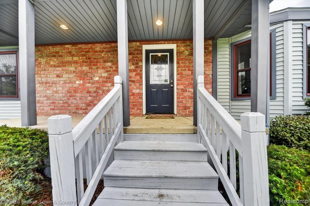 8175 Farley Road Pinckney, MI 48169 - Photo 4 of 61 Gallery Image 4