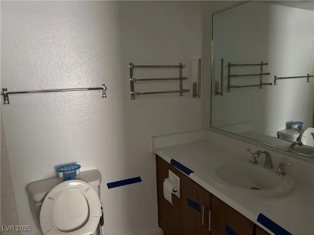 $1,225 | 3823 South Maryland Parkway, Unit L11, Las Vegas, NV 89119