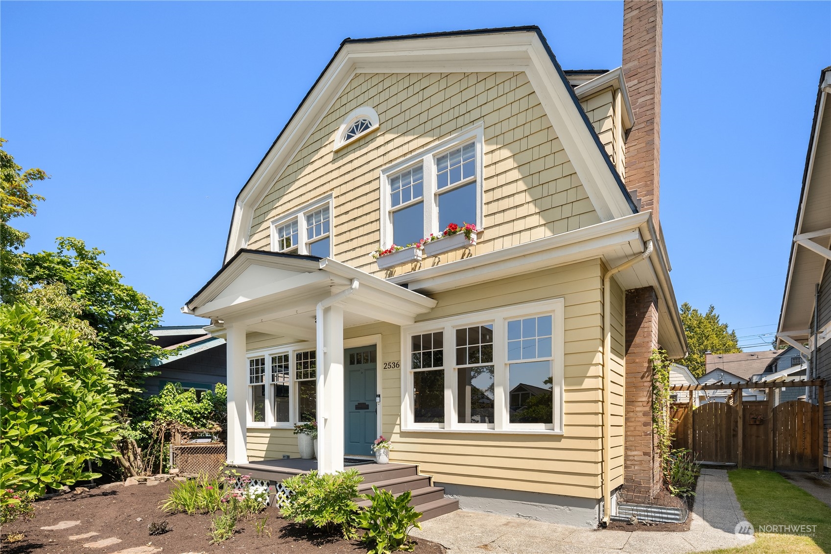 2536 1st Avenue West Seattle, WA 98119 - Photo 6 of 27 a view of a white building