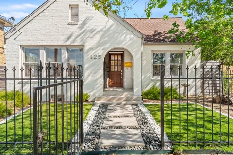 $850,000 | 125 North Street, Houston, TX 77009