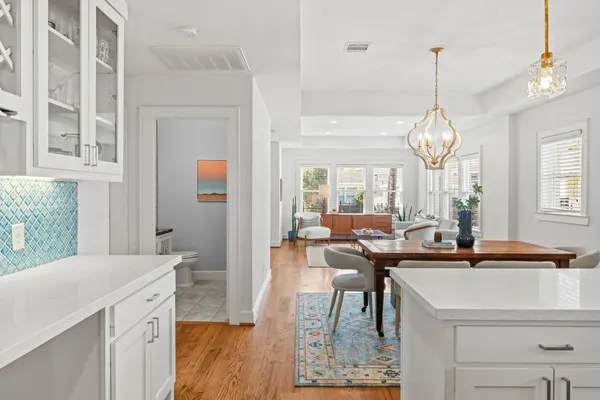 $850,000 | 125 North Street, Houston, TX 77009