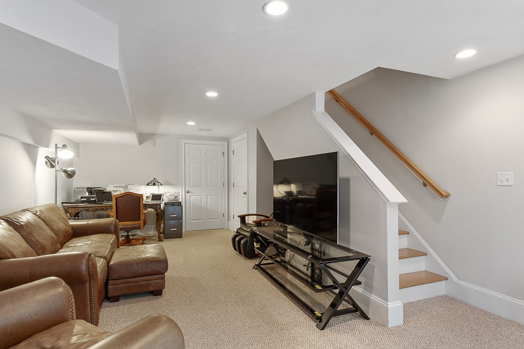 143 Broad Street, Unit 25 Hudson, MA 01749 - Photo 26 of 33