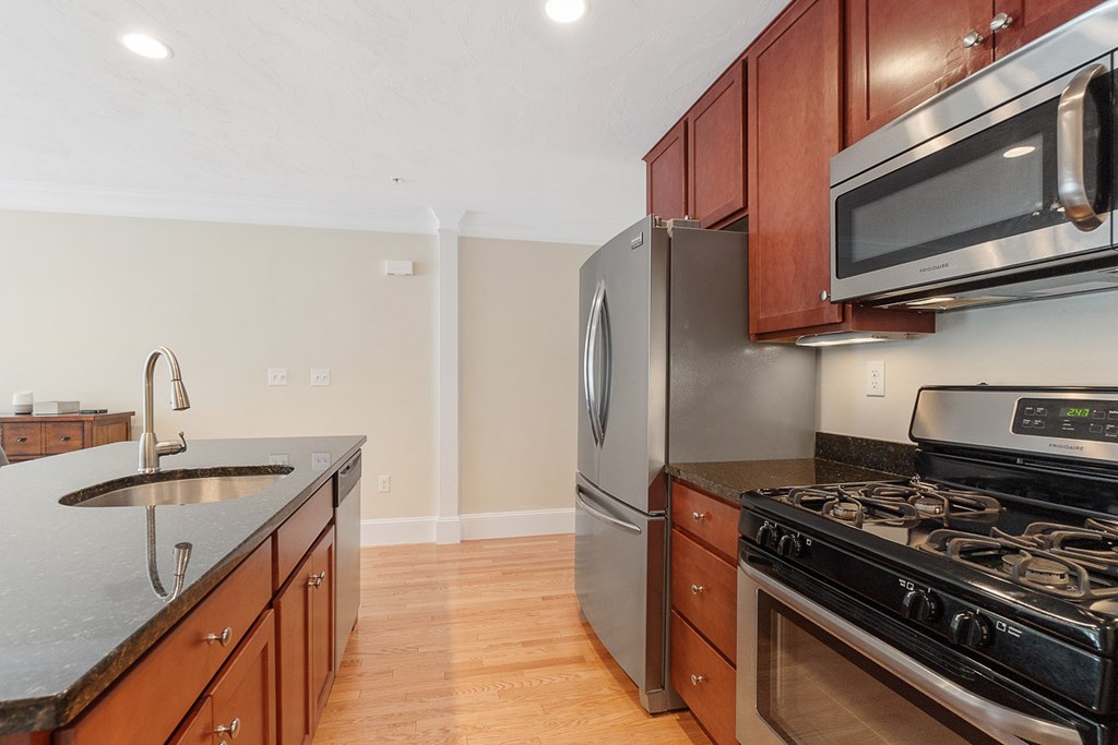 143 Broad Street, Unit 25 Hudson, MA 01749 - Photo 5 of 33