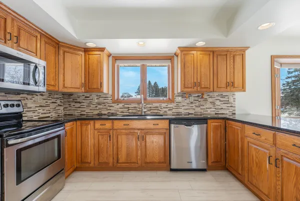 $359,900 | 1002 Thomas Street, Antigo, WI 54409