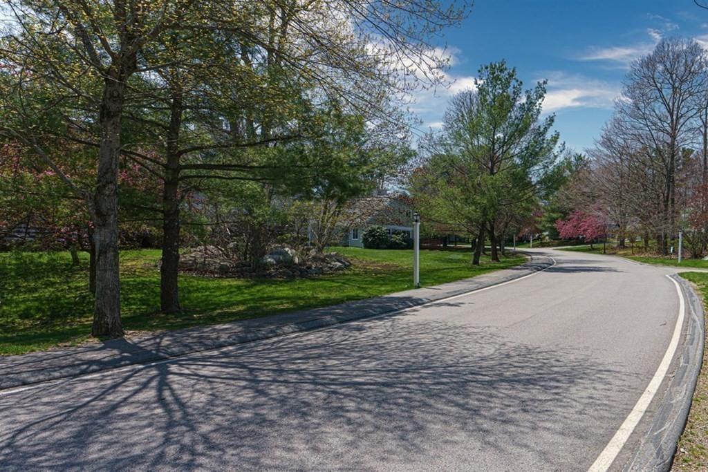 28 Stone Ridge Road, Unit 28 Franklin, MA 02038 - Photo 24 of 25 Gallery Image 24