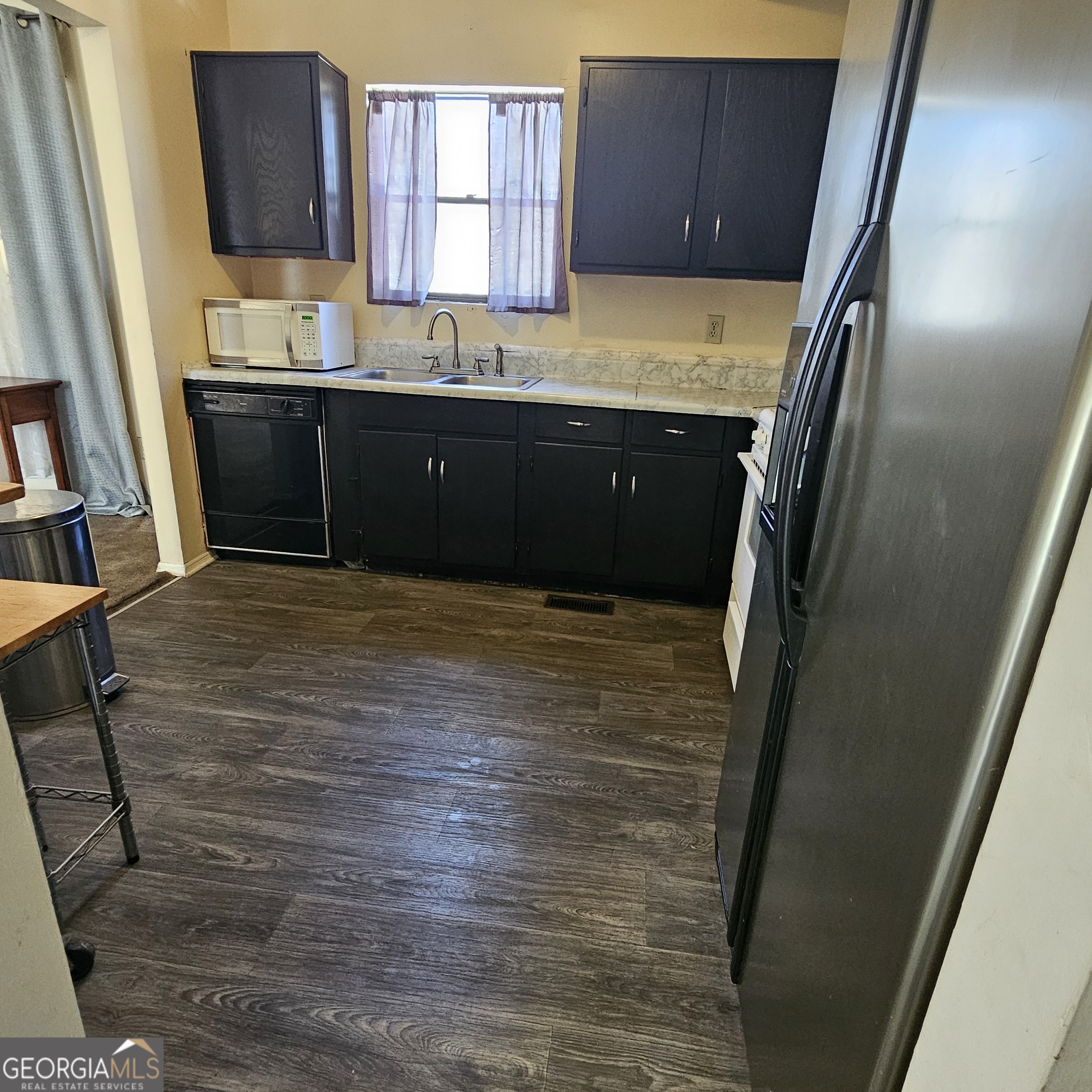 210 Winkfield Point South Fulton, GA 30349 - Photo 4 of 17