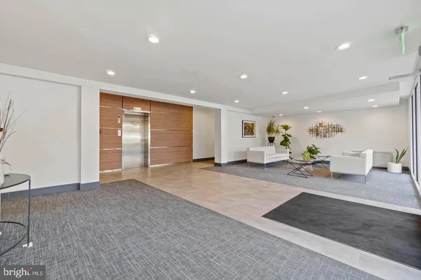 $2,350 | 2710 Macomb Street Northwest, Unit 303, Washington, DC 20008