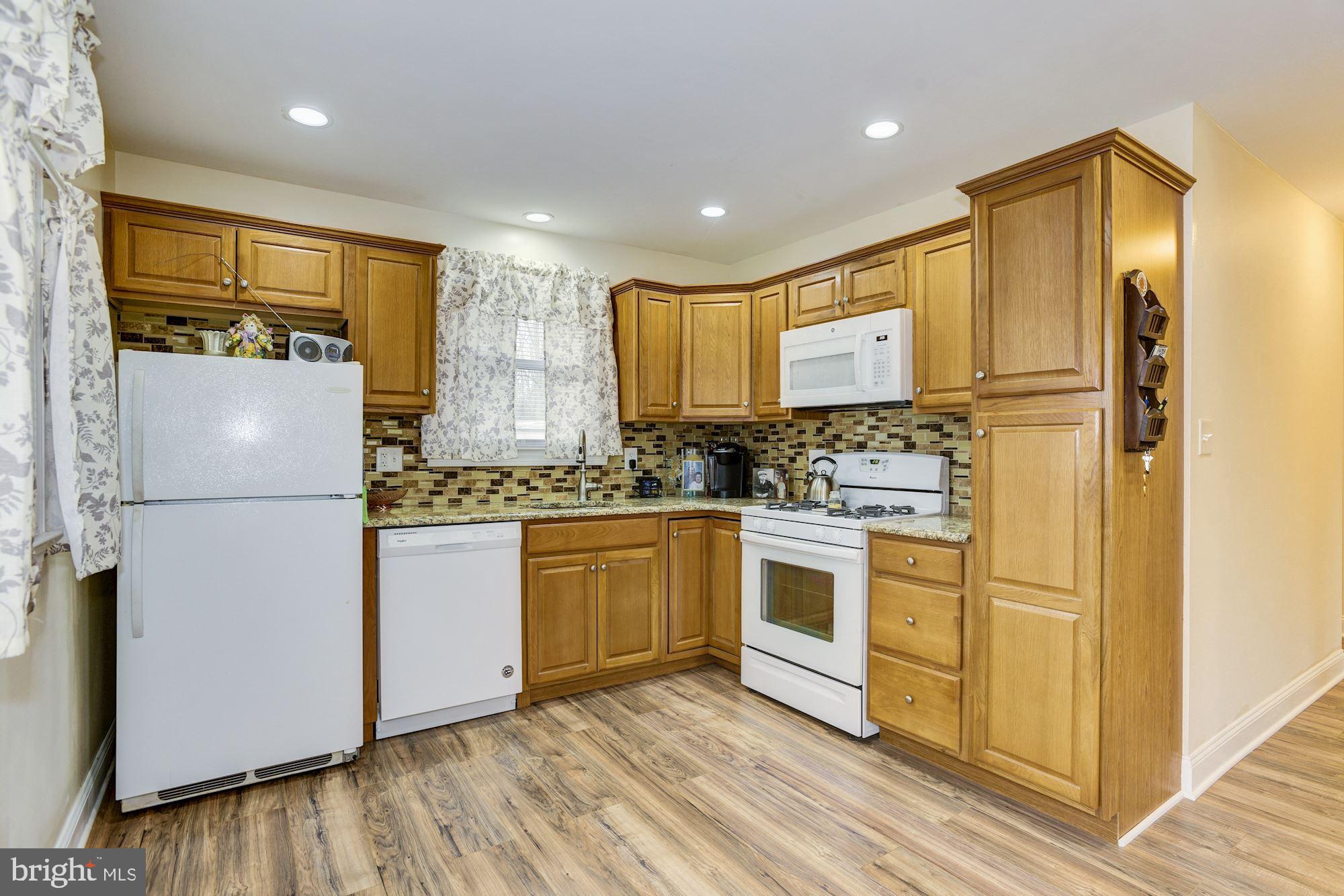 327 Indian Mills Road Shamong, NJ 08088 - Photo 5 of 25 Updated Kitchen